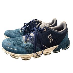 On Running Cloud Sneakers – Women’s US 8